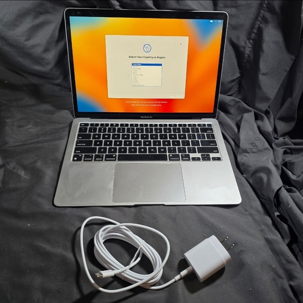 Apple MacBook Air A2337 2020 13.3" Silver Laptop Apple M1 8GB RAM 256GB SSD